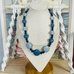 Retro Acrylic Beaded Necklace | Blue Chunky Statement Colorful Bold | Vintage‎